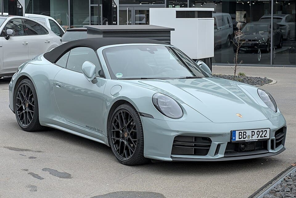 Porsche 911 (992)