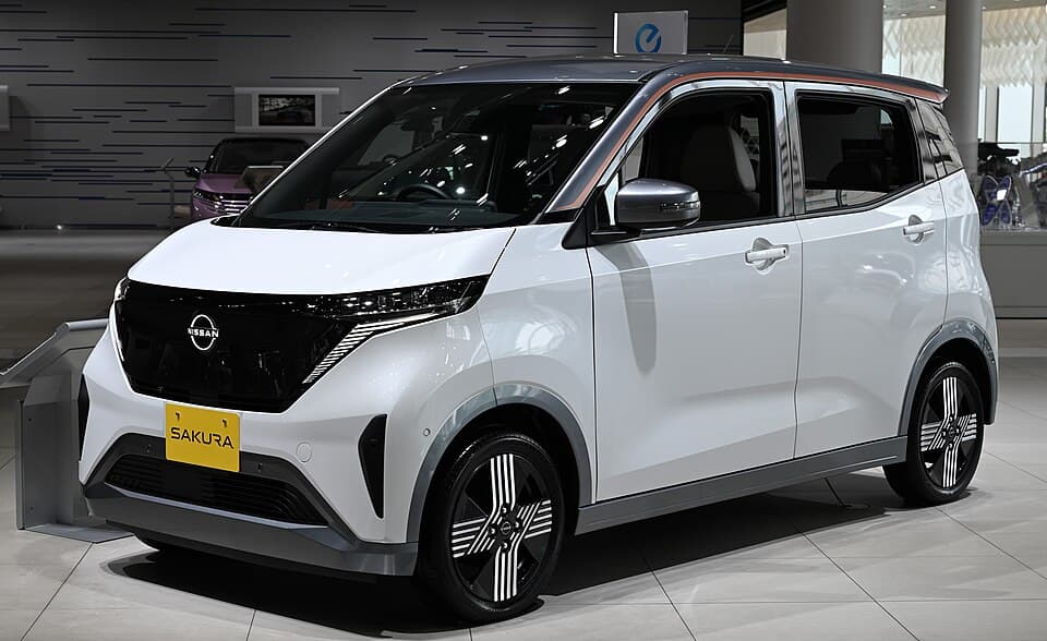 Nissan IMk