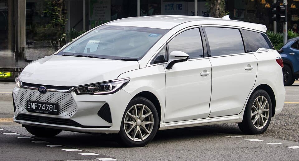 BYD E6