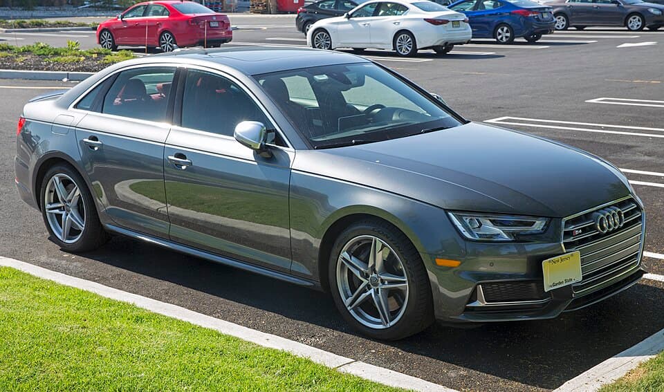 Audi S4 / S4 Avant