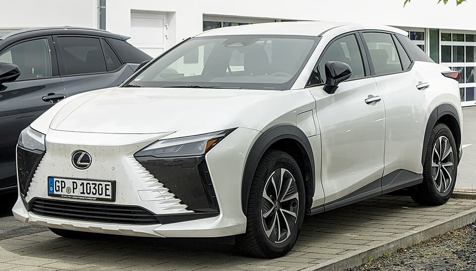 Lexus RZ